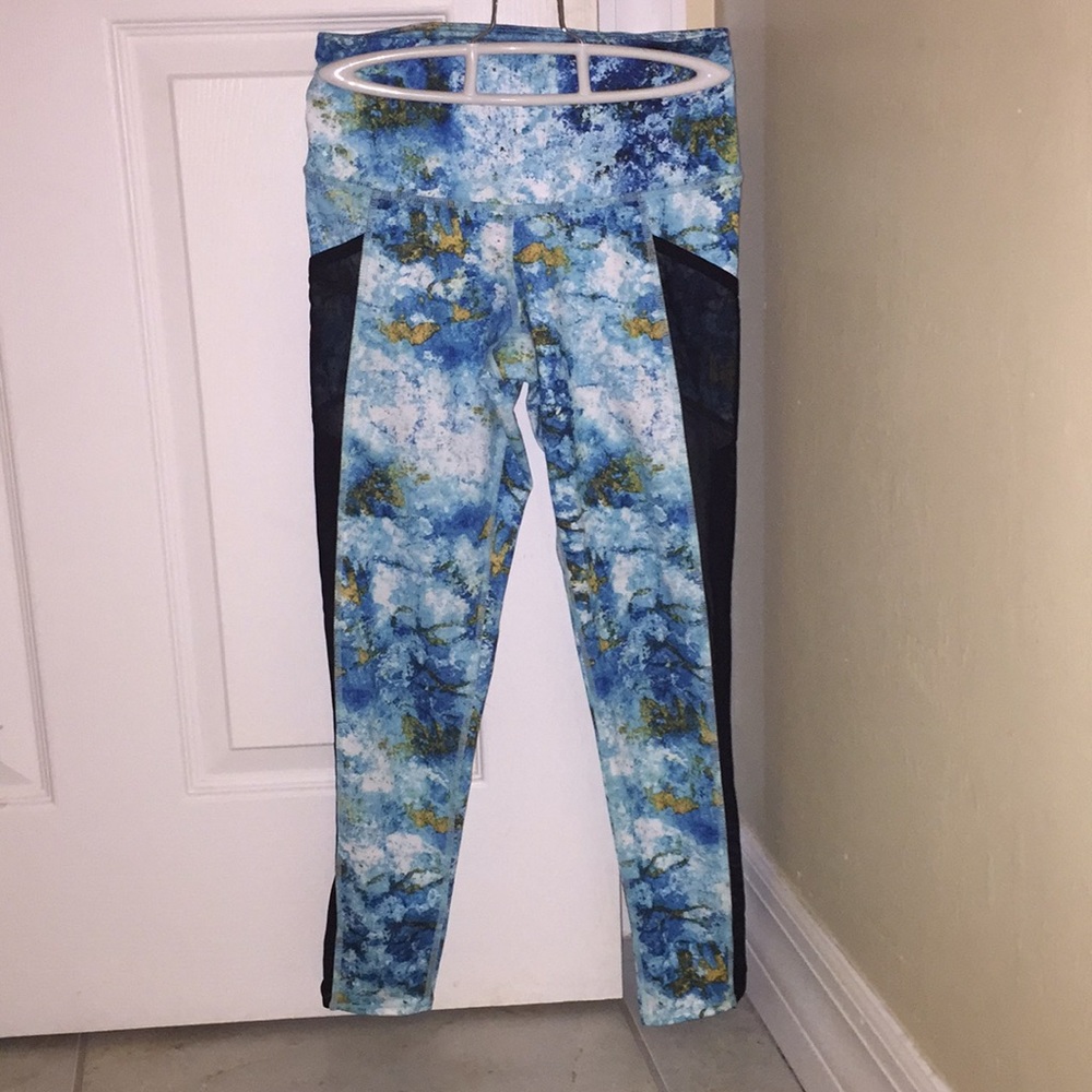 Manduka  high waisted yoga pant with mesh side